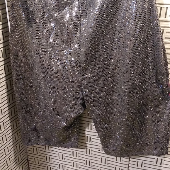 NWT sparkled  silver romper, Plus Size - Picture 6 of 7